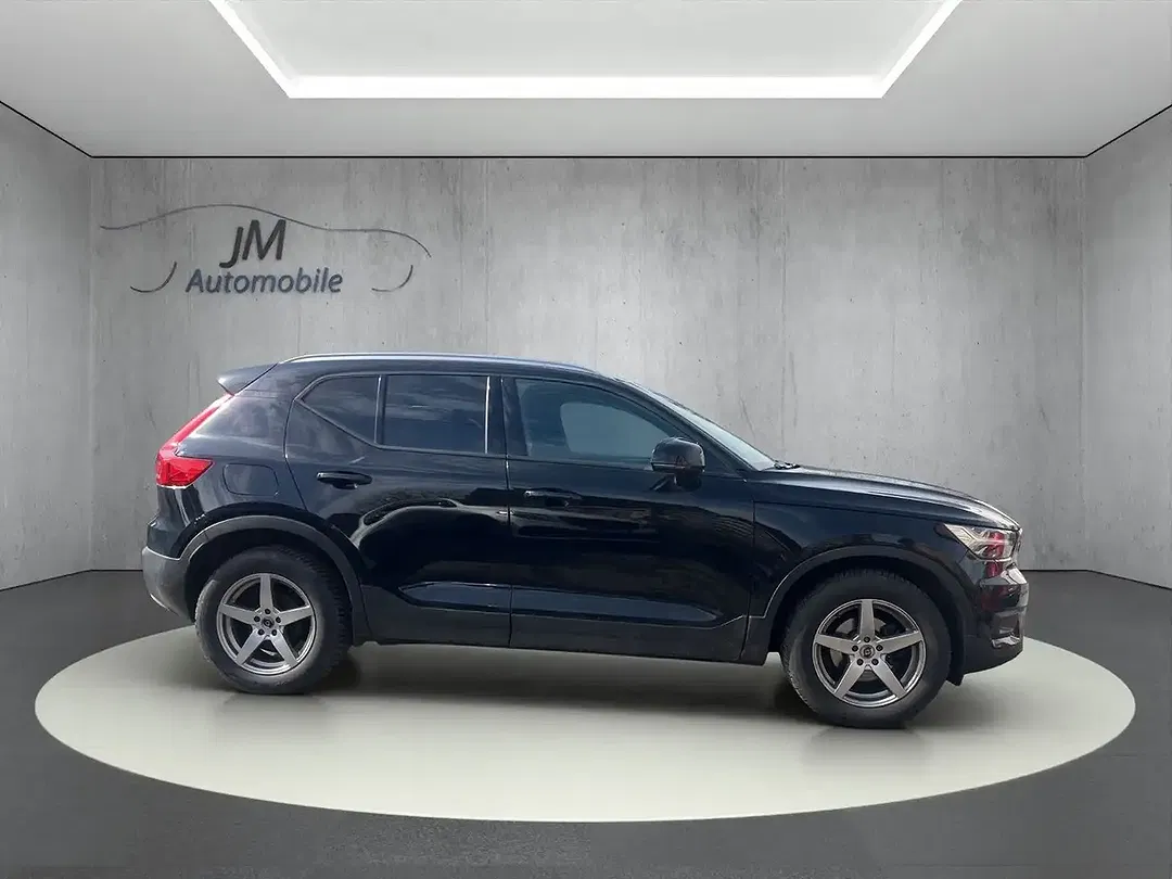 Volvo XC40 - Thumbnail 8