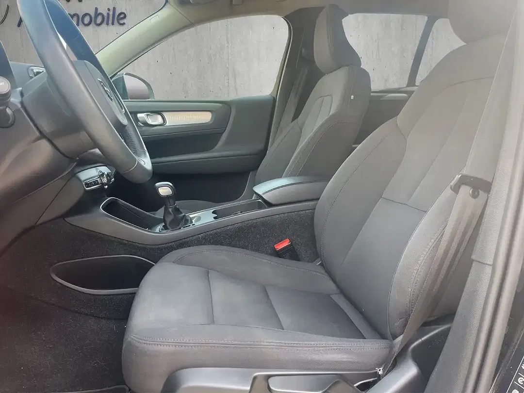 Volvo XC40 - Thumbnail 9