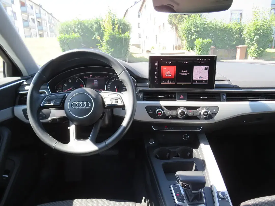 Audi A4 - Thumbnail 11
