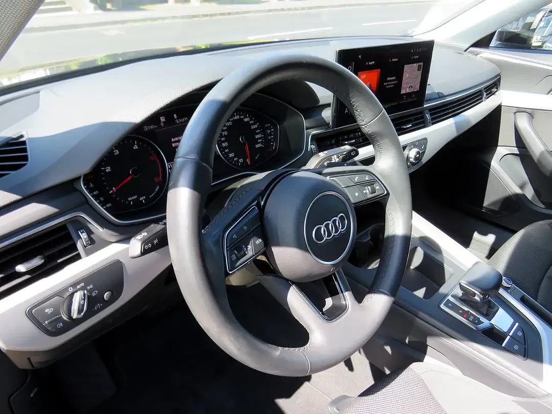 Audi A4 - Thumbnail 13