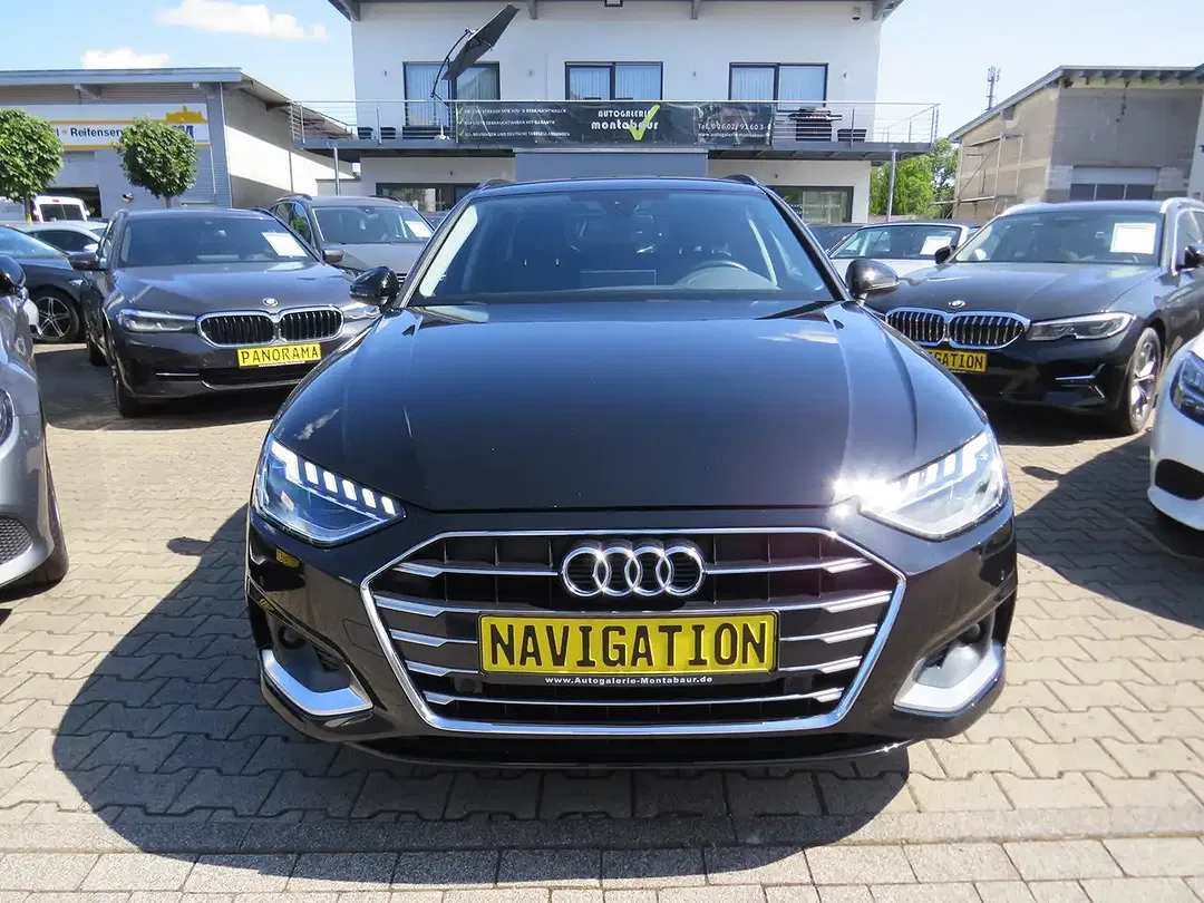 Audi A4 - Thumbnail 2