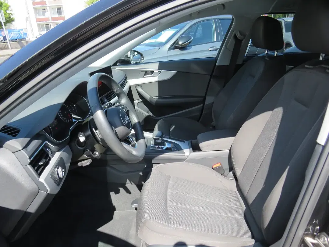 Audi A4 - Thumbnail 8