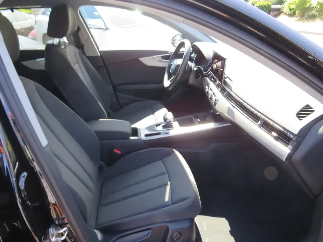 Audi A4 - Thumbnail 9