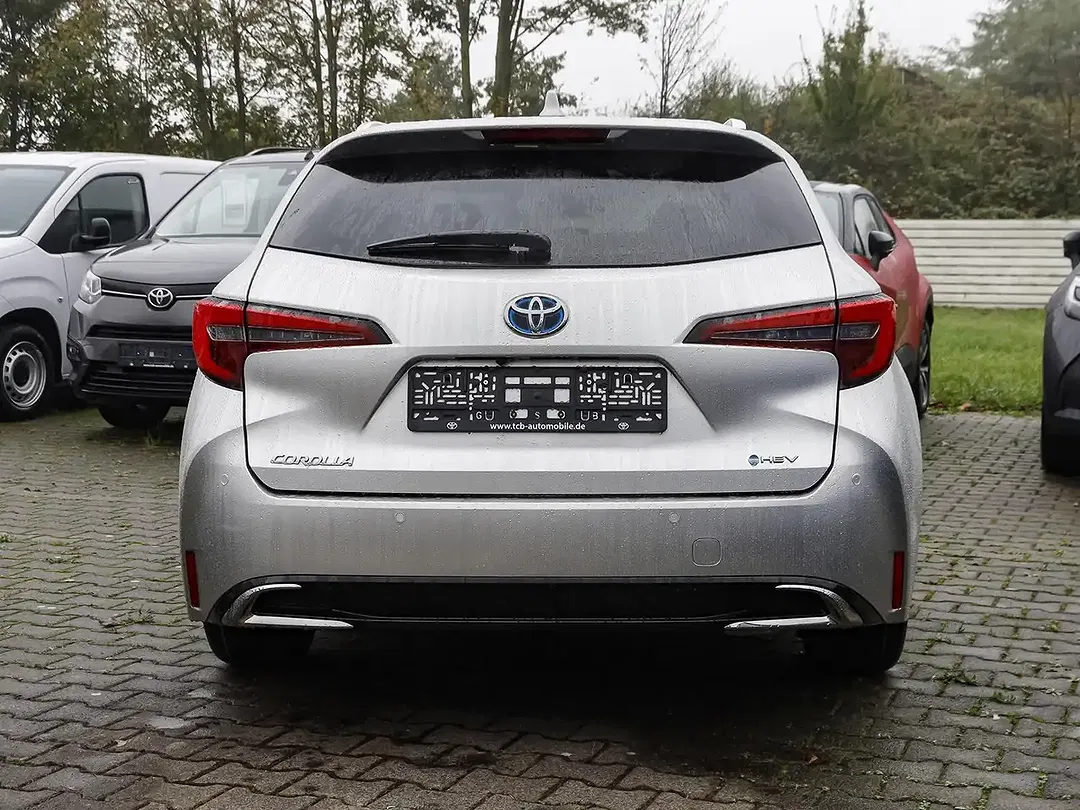 Toyota Corolla - Thumbnail 4
