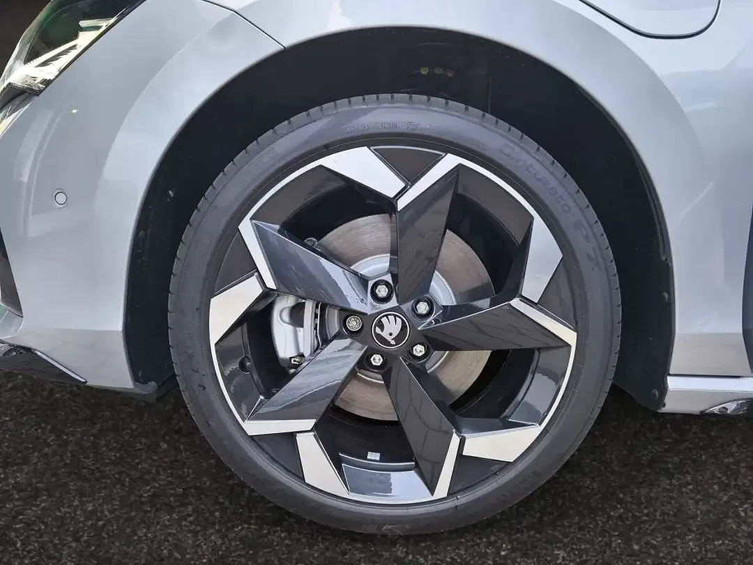 Skoda Superb - Thumbnail 14
