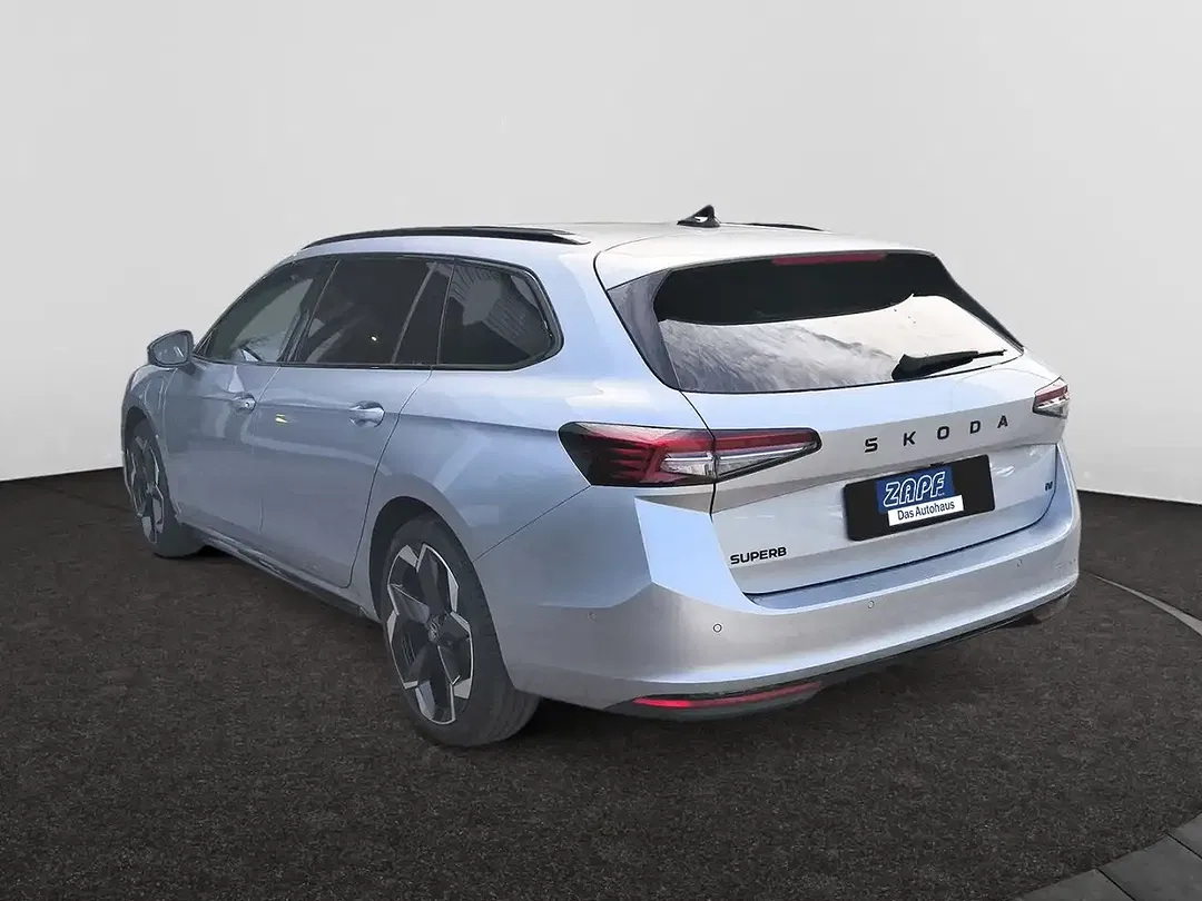 Skoda Superb - Thumbnail 3