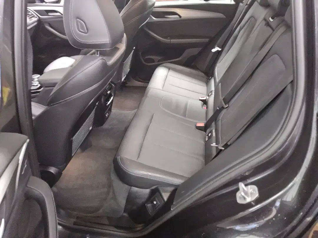BMW X3 - Thumbnail 13