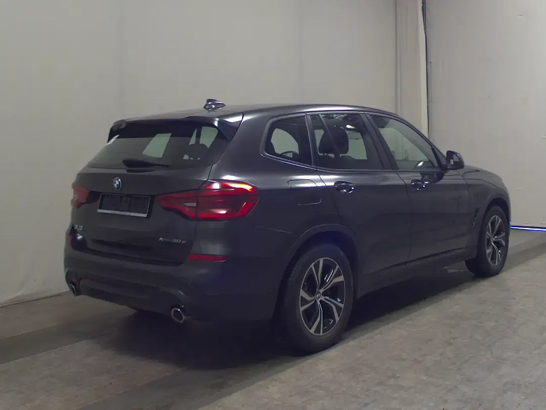 BMW X3 - Thumbnail 4