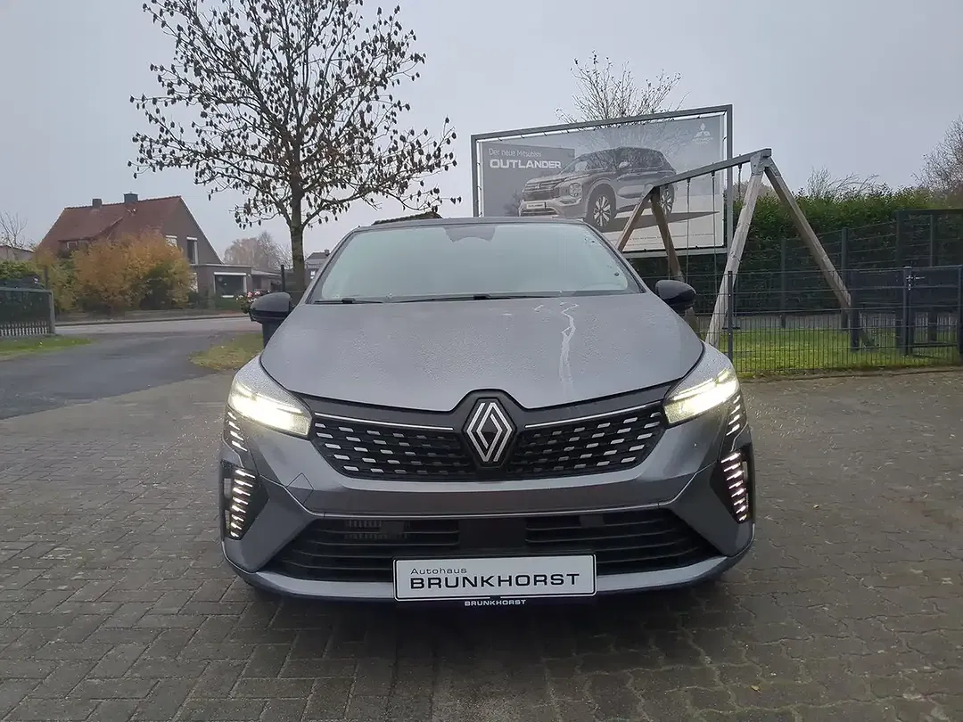 Renault Clio - Thumbnail 3