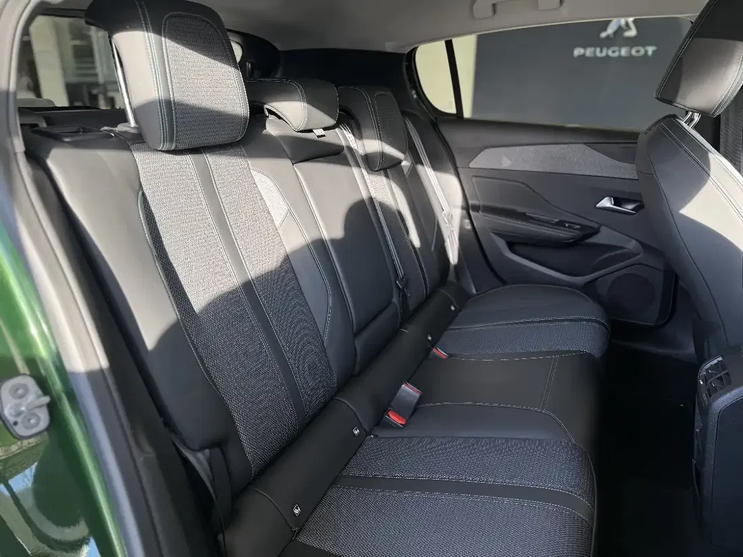 Peugeot 308 - Thumbnail 12
