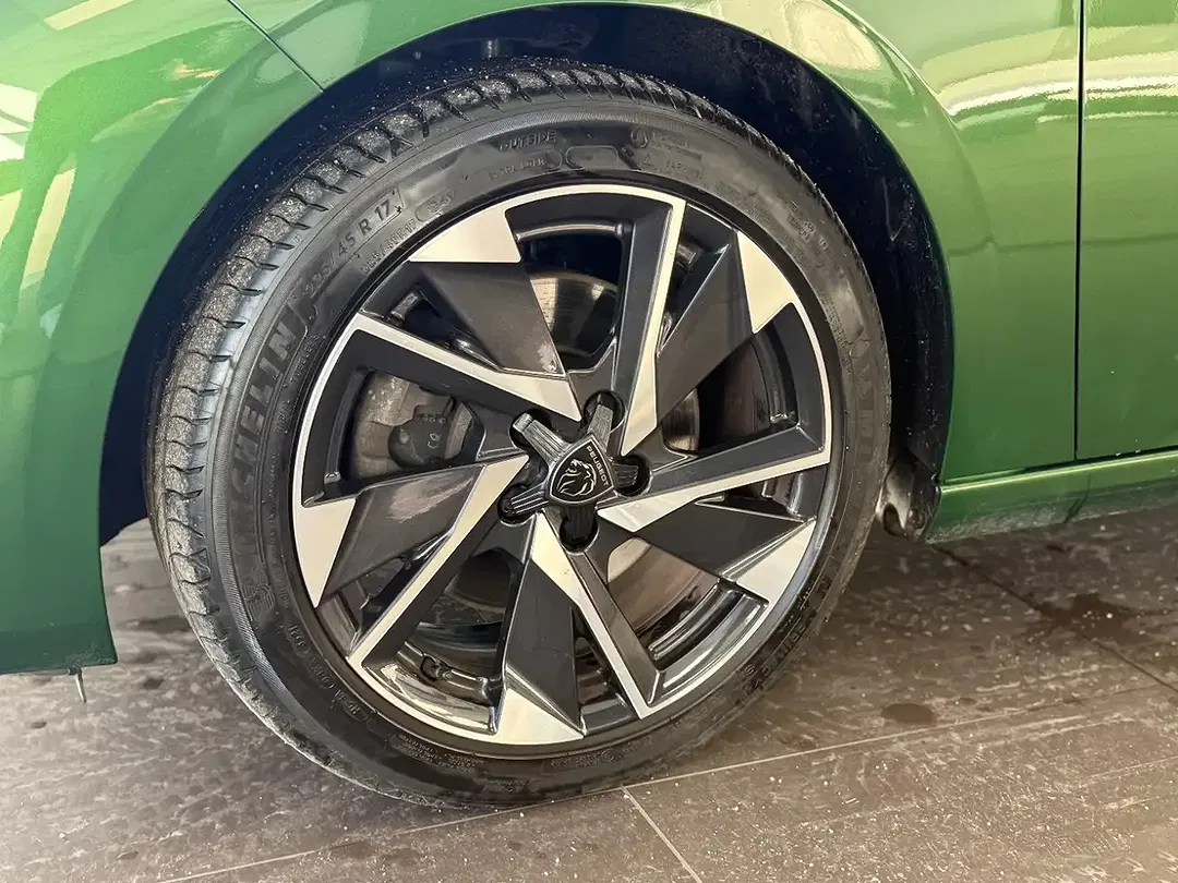 Peugeot 308 - Thumbnail 7