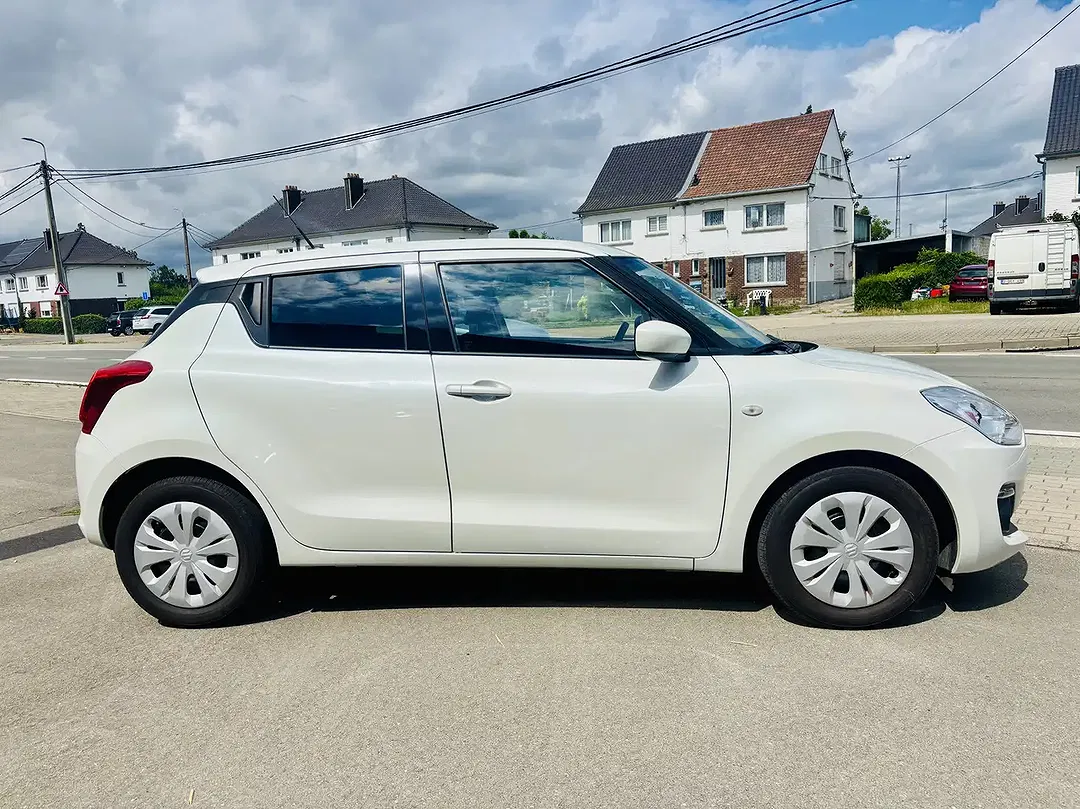 Suzuki Swift - Thumbnail 4
