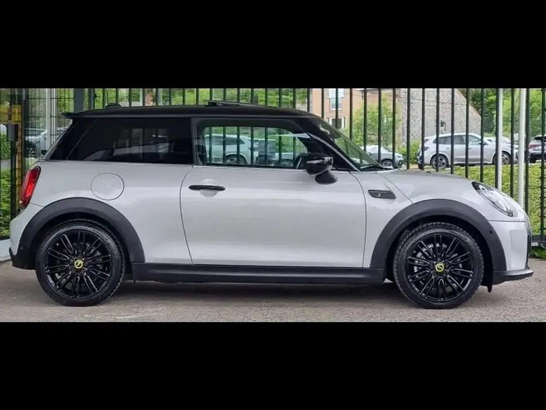 MINI Cooper SE - Thumbnail 3