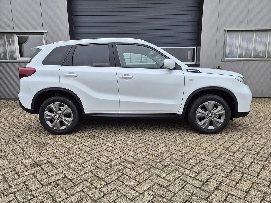Suzuki Vitara - Thumbnail 6