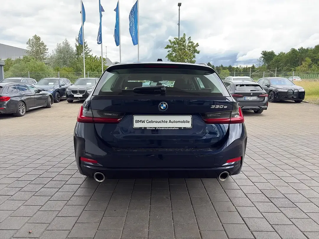 BMW 330 - Thumbnail 5