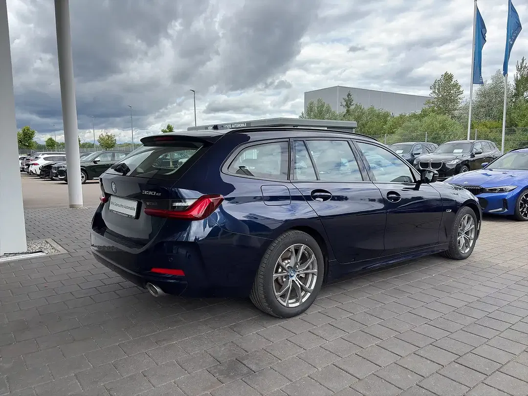 BMW 330 - Thumbnail 6