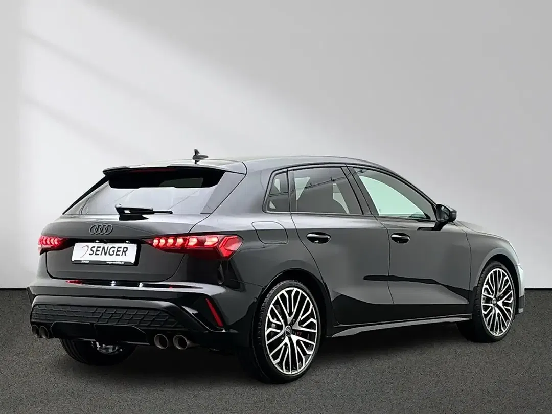 Audi S3 - Thumbnail 2
