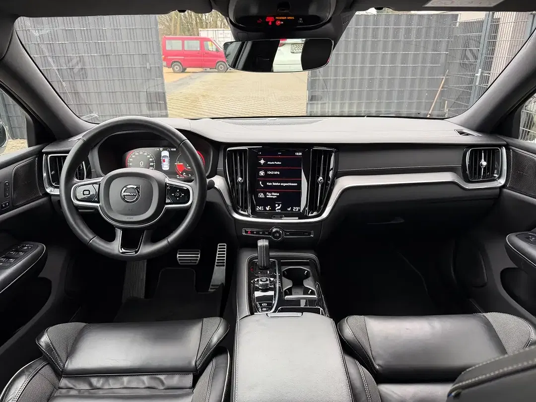Volvo S60 - Thumbnail 7
