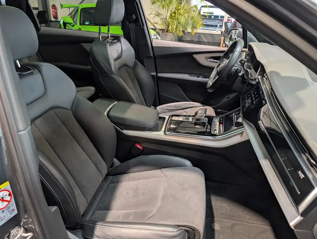 Audi Q7 - Thumbnail 15