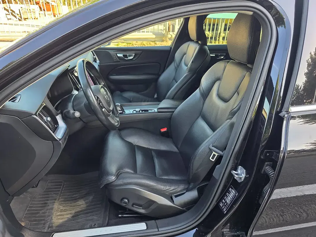 Volvo V60 - Thumbnail 13
