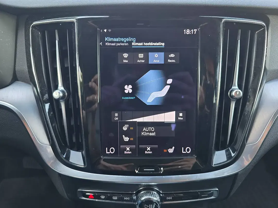 Volvo V60 - Thumbnail 17