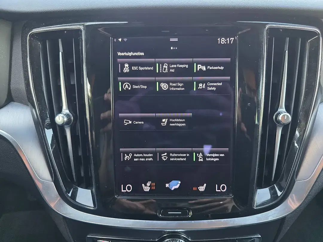 Volvo V60 - Thumbnail 19