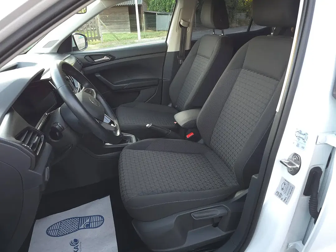 Volkswagen T-Cross - Thumbnail 11