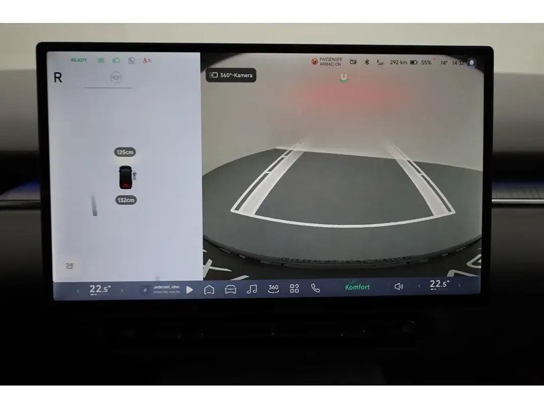 Xpeng P7 - Thumbnail 15