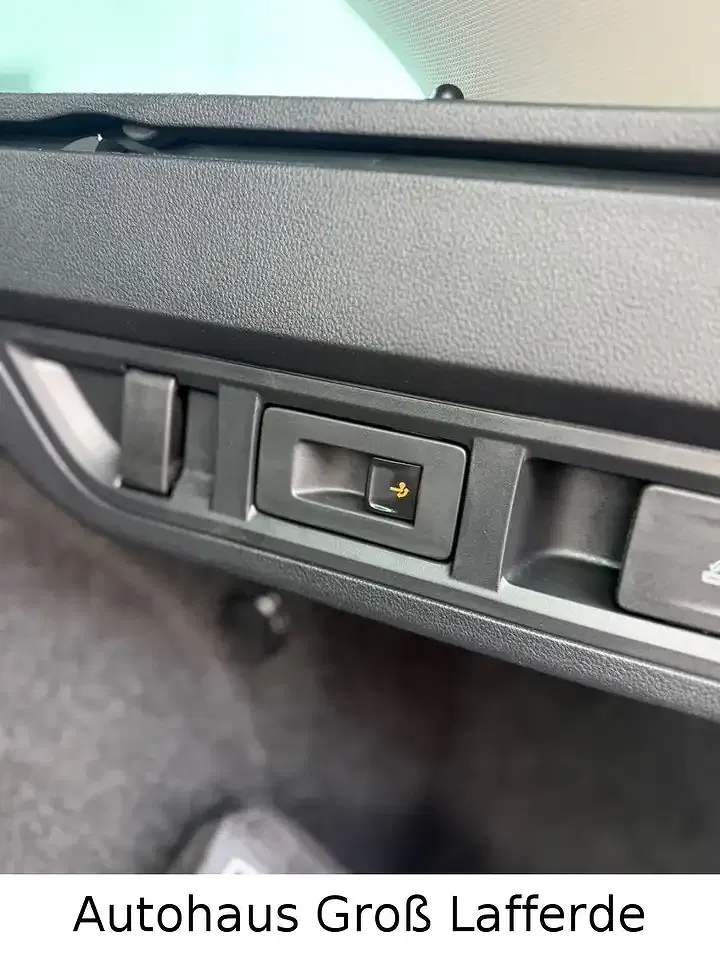 Skoda Octavia - Thumbnail 12