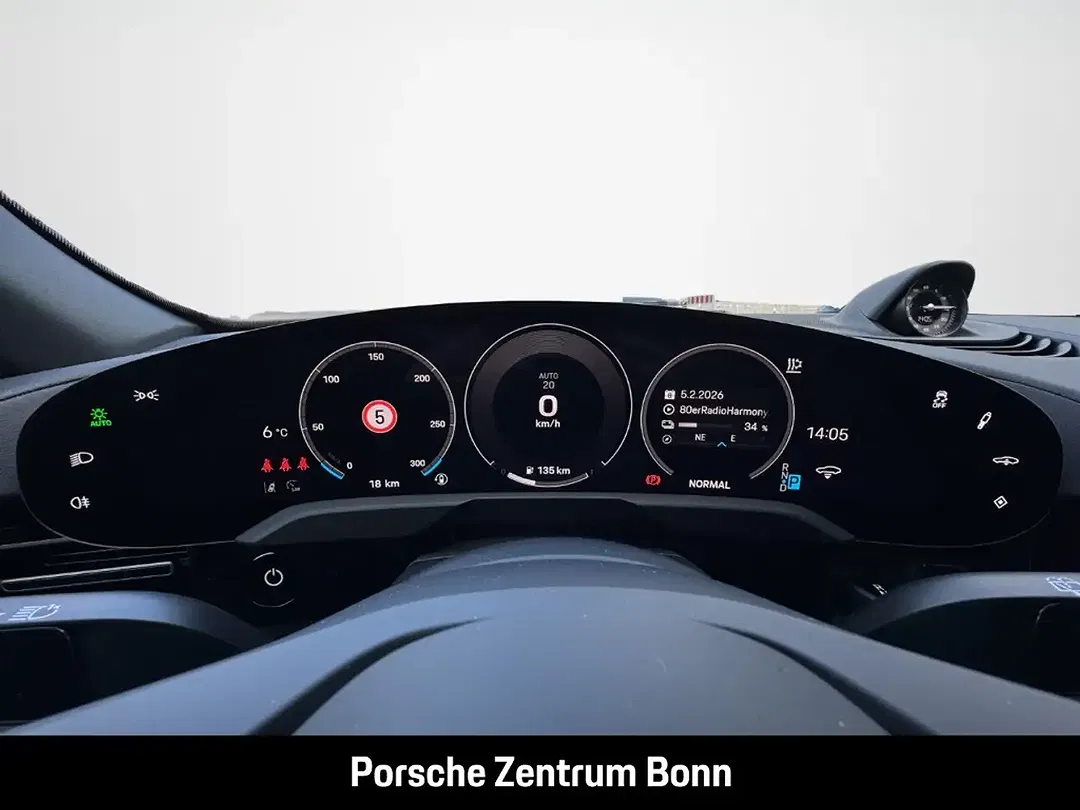 Porsche Taycan - Thumbnail 11