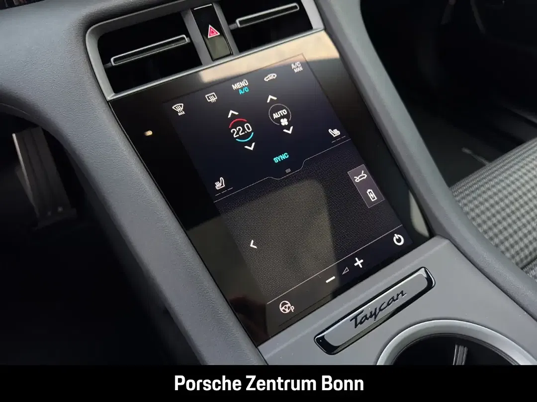 Porsche Taycan - Thumbnail 15