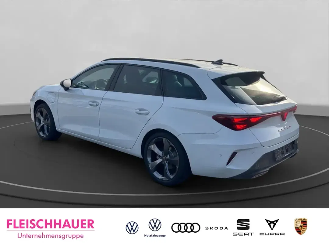 CUPRA Leon - Thumbnail 4