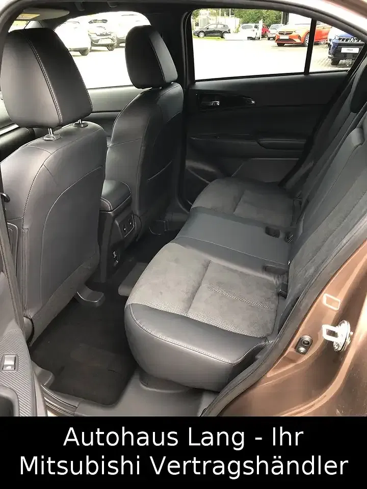 Mitsubishi Eclipse Cross - Thumbnail 9