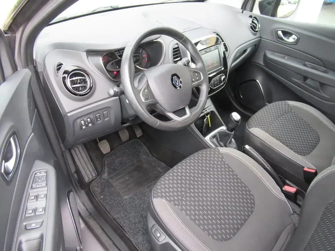 Renault Captur - Thumbnail 9