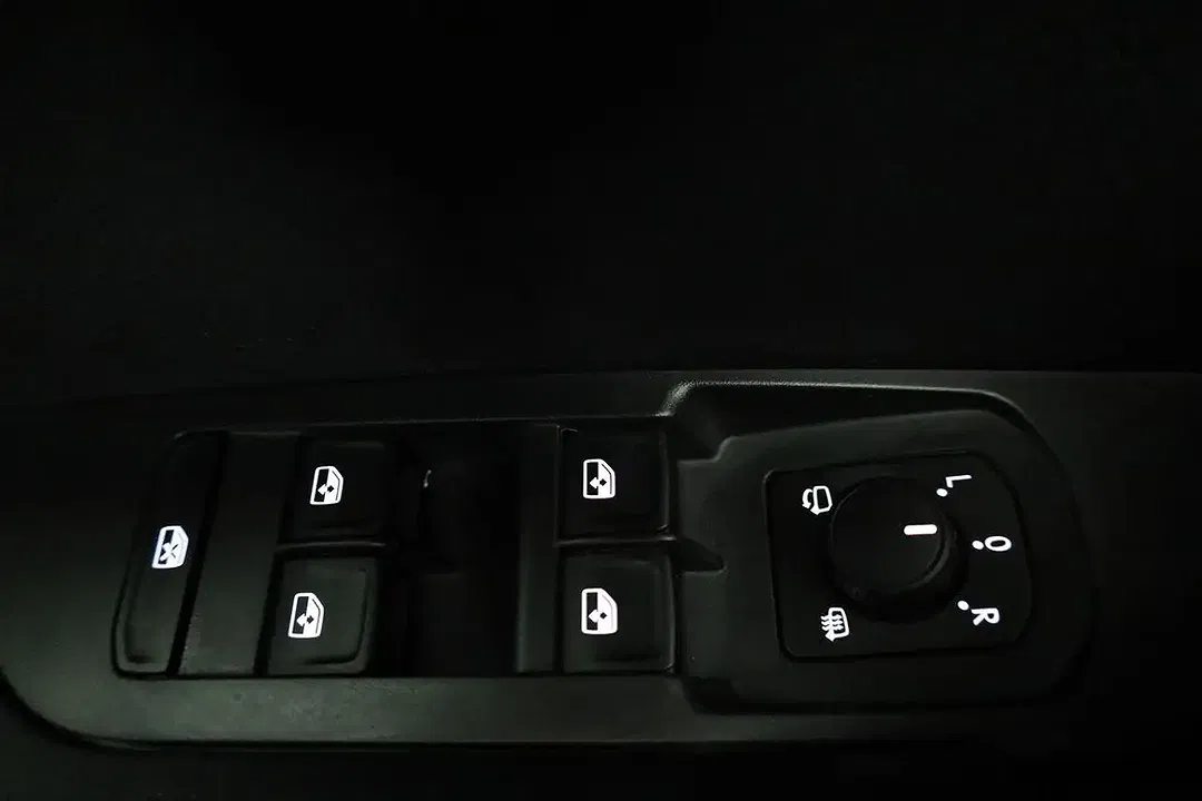 Skoda Karoq - Thumbnail 8
