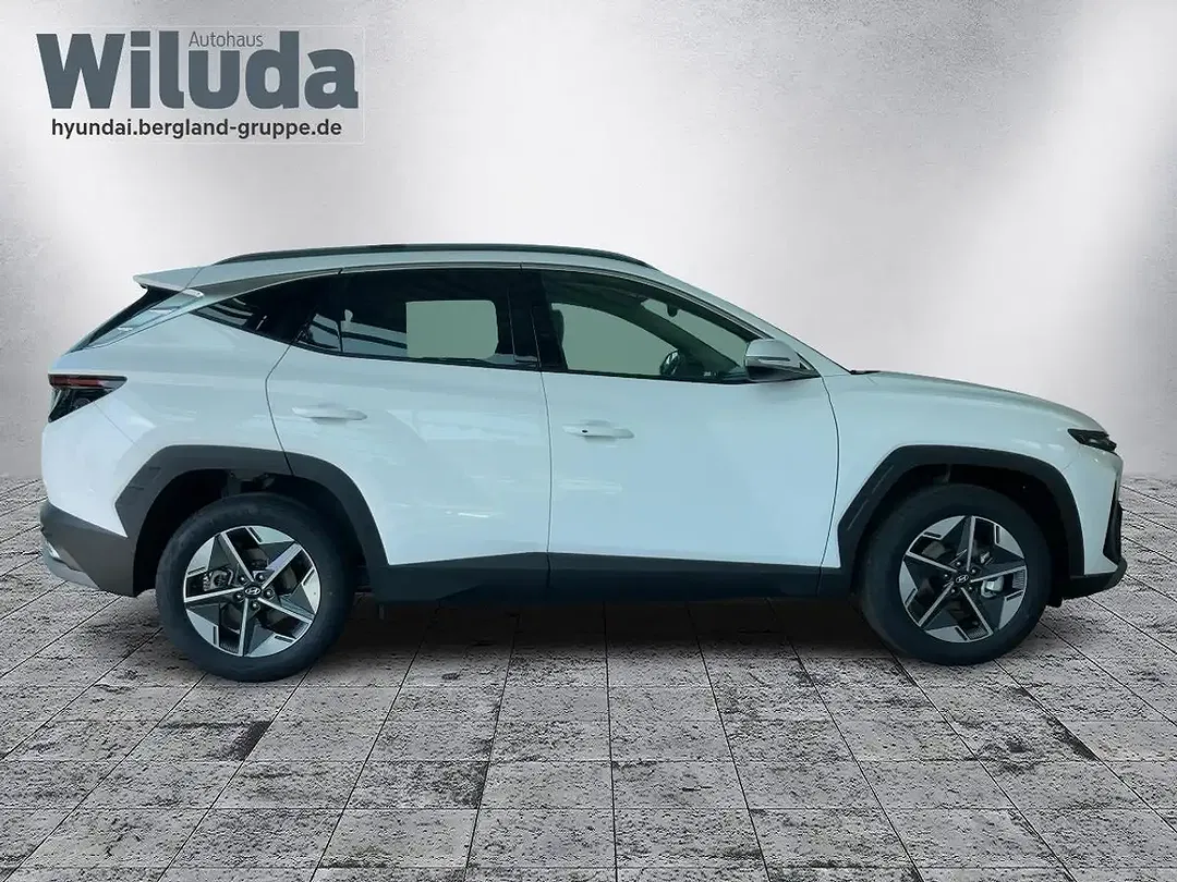 Hyundai TUCSON - Thumbnail 2