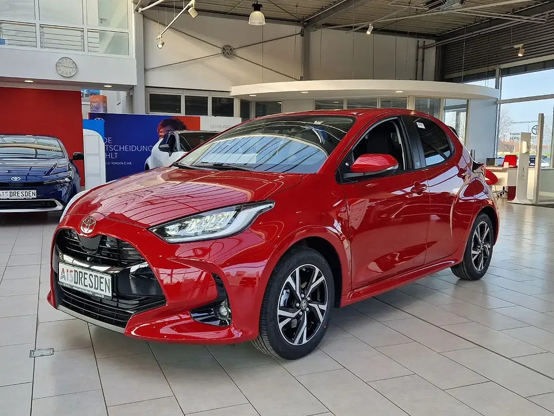Toyota Yaris - Thumbnail 4