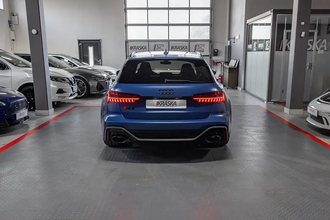 Audi RS6 - Thumbnail 11