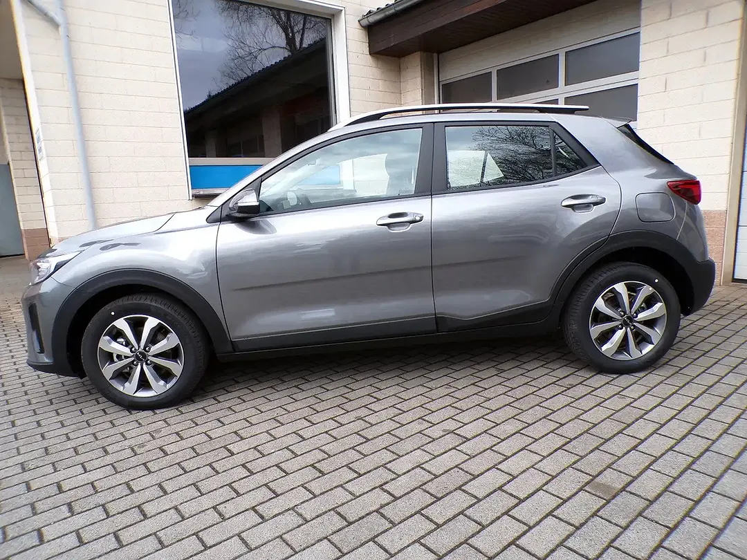 Kia Stonic - Thumbnail 3