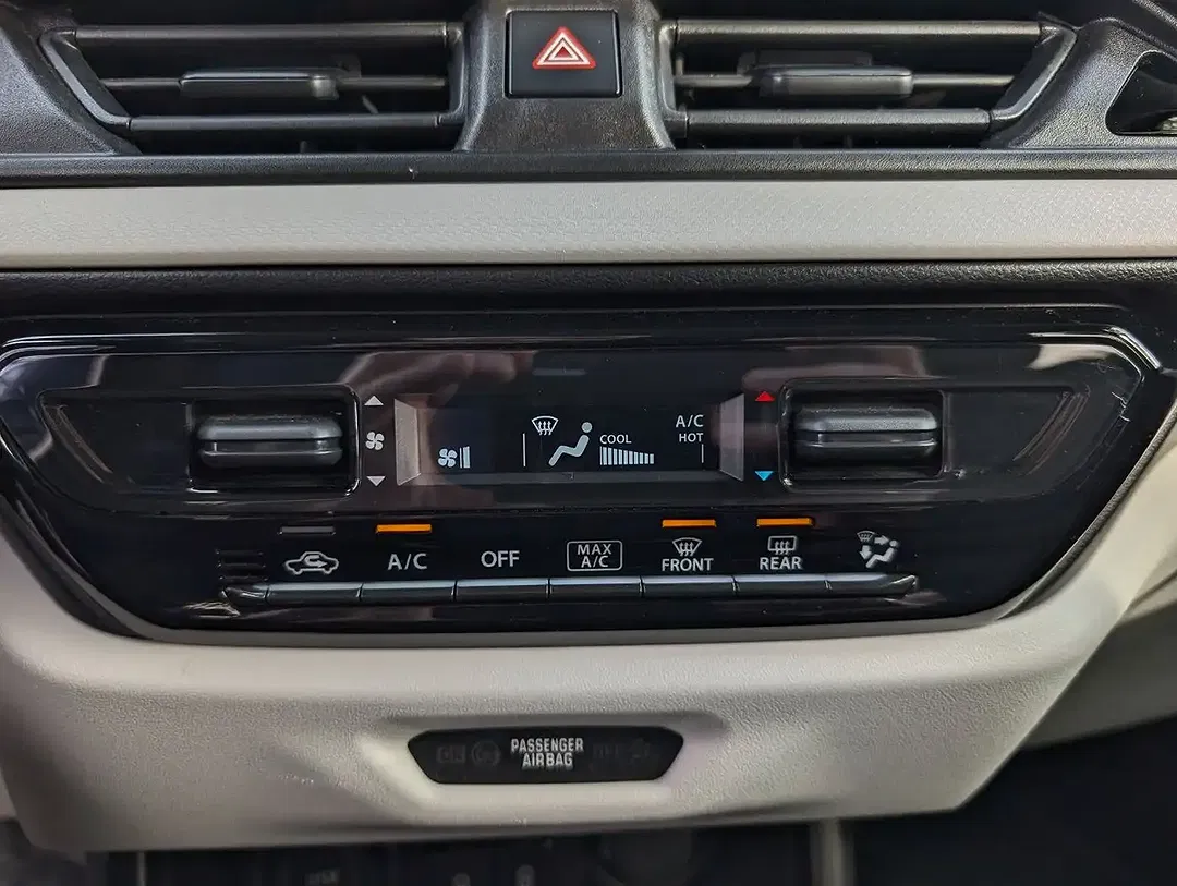 Suzuki Swift - Thumbnail 10