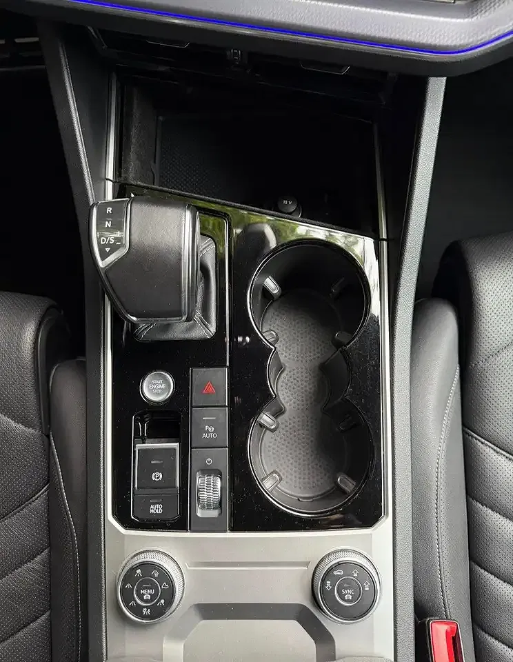 Volkswagen Touareg - Thumbnail 10