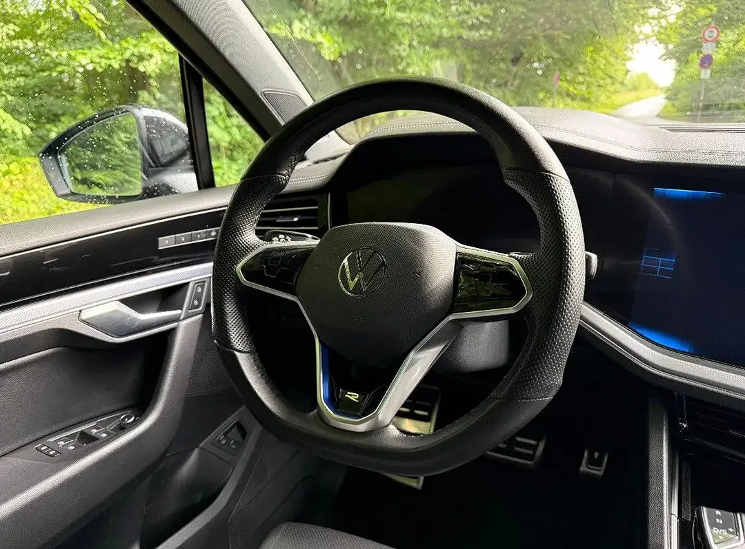 Volkswagen Touareg - Thumbnail 7