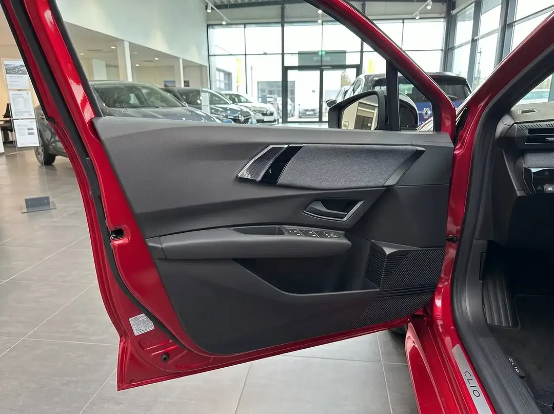 Renault Clio - Thumbnail 13