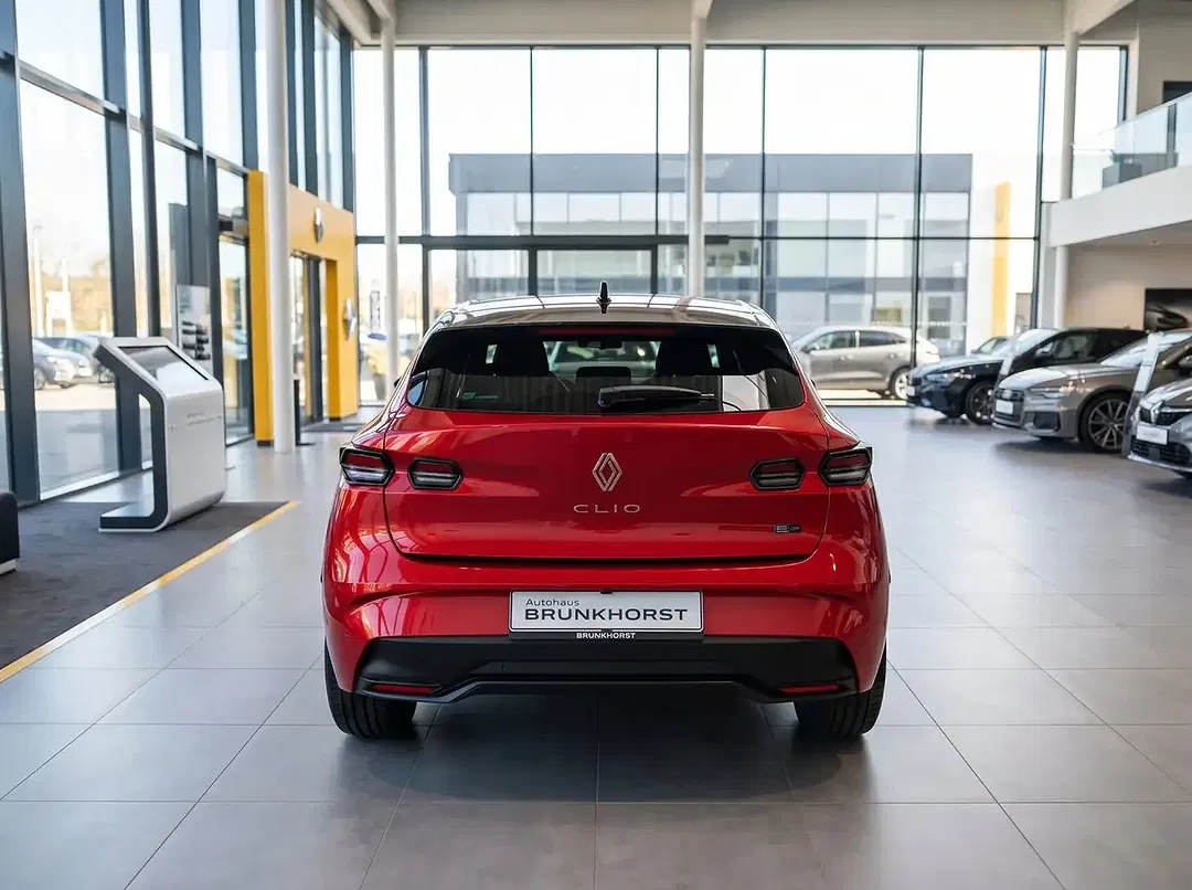 Renault Clio - Thumbnail 2