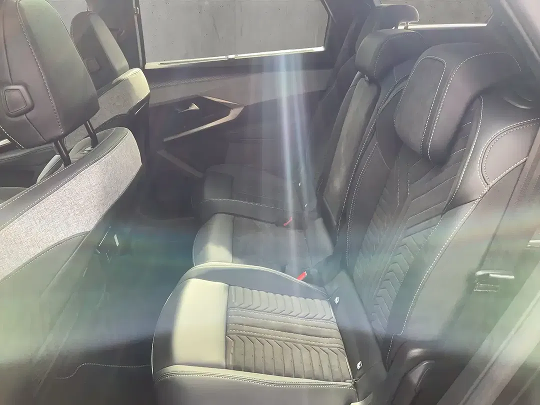 Peugeot 5008 - Thumbnail 10