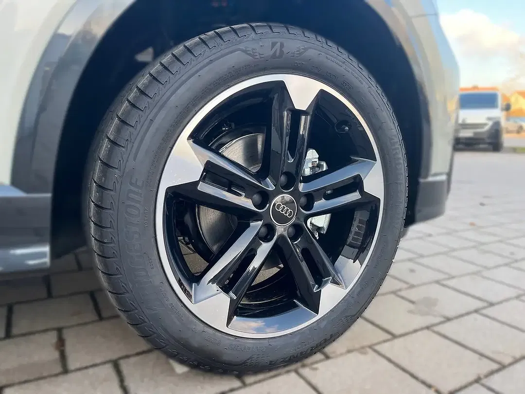 Audi Q2 - Thumbnail 6