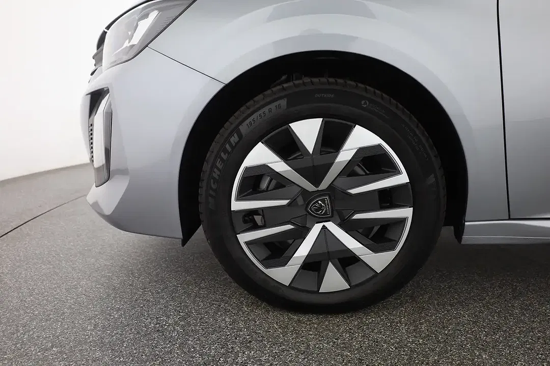 Peugeot 208 - Thumbnail 27