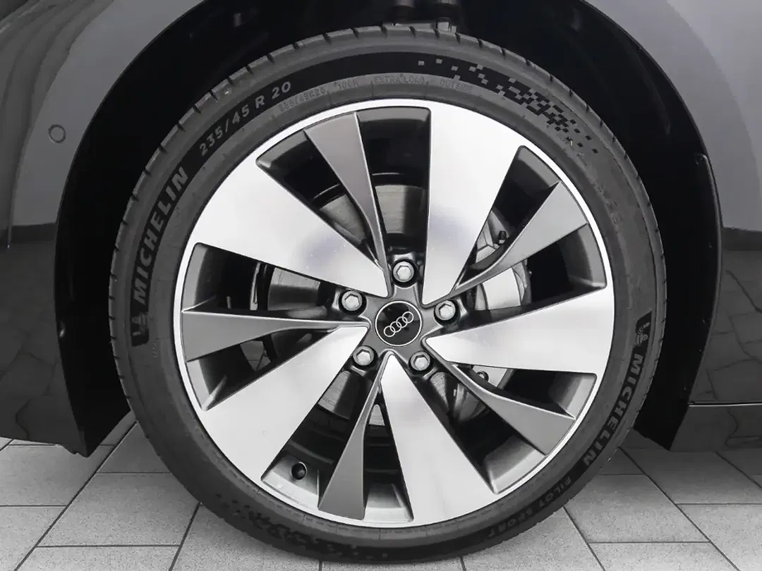 Audi A6 - Thumbnail 4