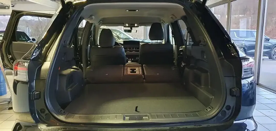 Mitsubishi Outlander - Thumbnail 12
