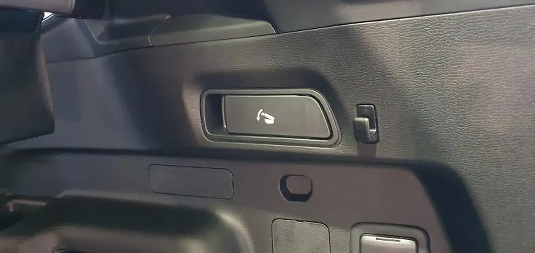 Mitsubishi Outlander - Thumbnail 14
